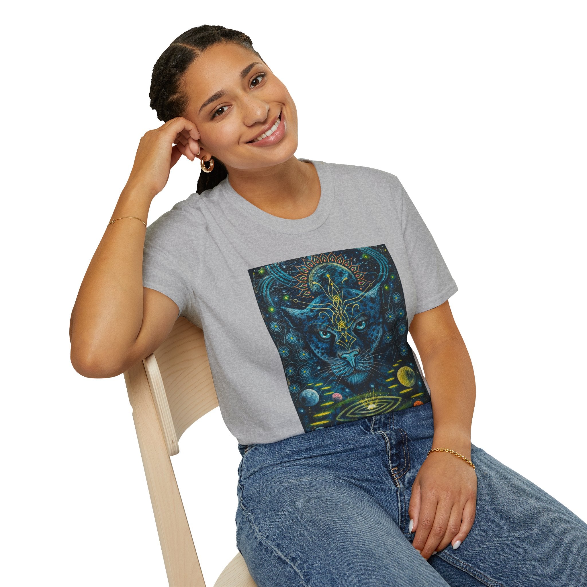 Ayahuasca — Sacred Vine of the Amazon. It awakens the spirit, reveals the past, illuminates the present, and guides toward the future. T-Shirt —