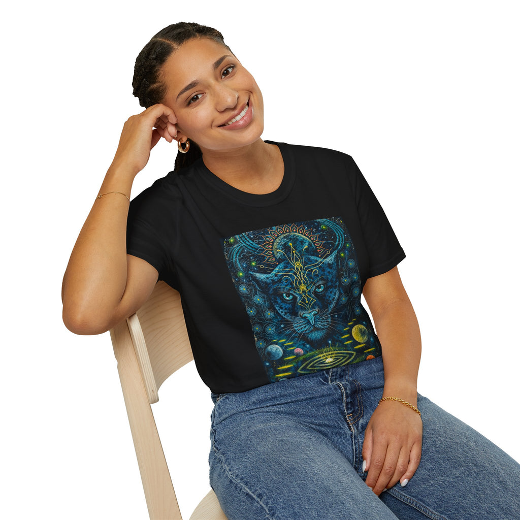 Ayahuasca — Sacred Vine of the Amazon. It awakens the spirit, reveals the past, illuminates the present, and guides toward the future. T-Shirt —
